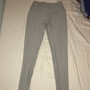 BOOTY POPPING LEGGINGS